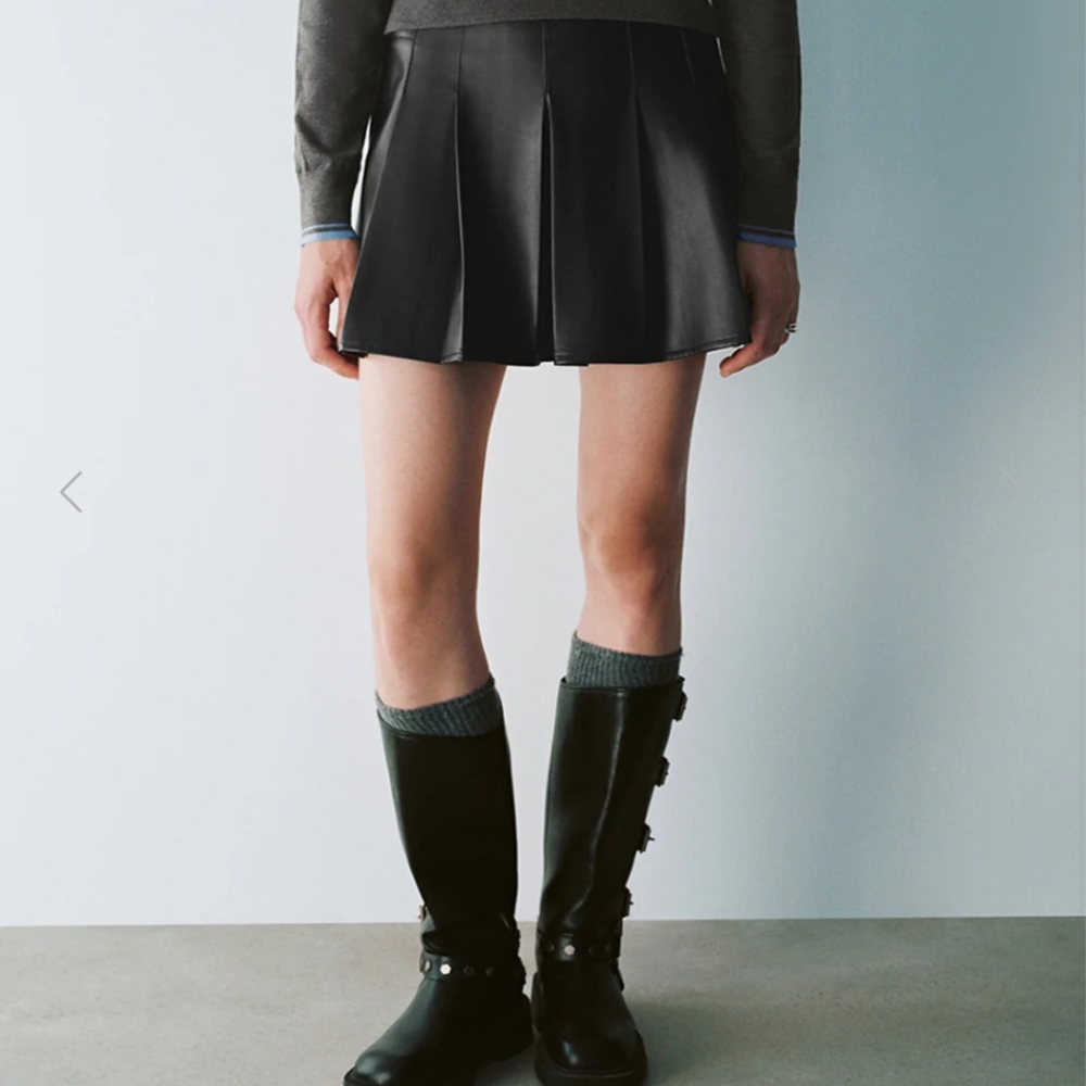 URBAN REVIVO FAUX LEATHER A LINE SKIRT